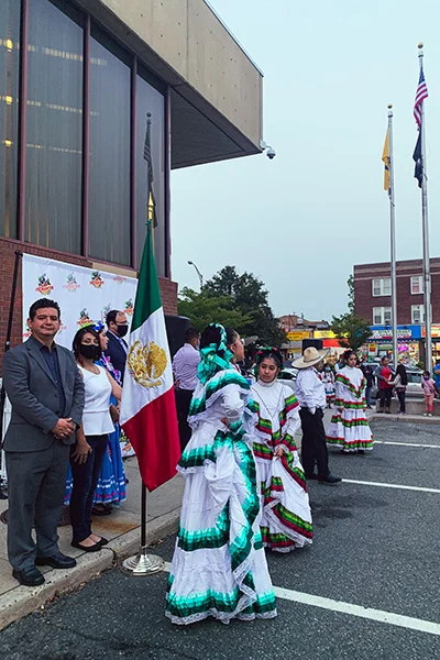 Mario Cornejo community leader Roselle NJ speaking with residents at a local event